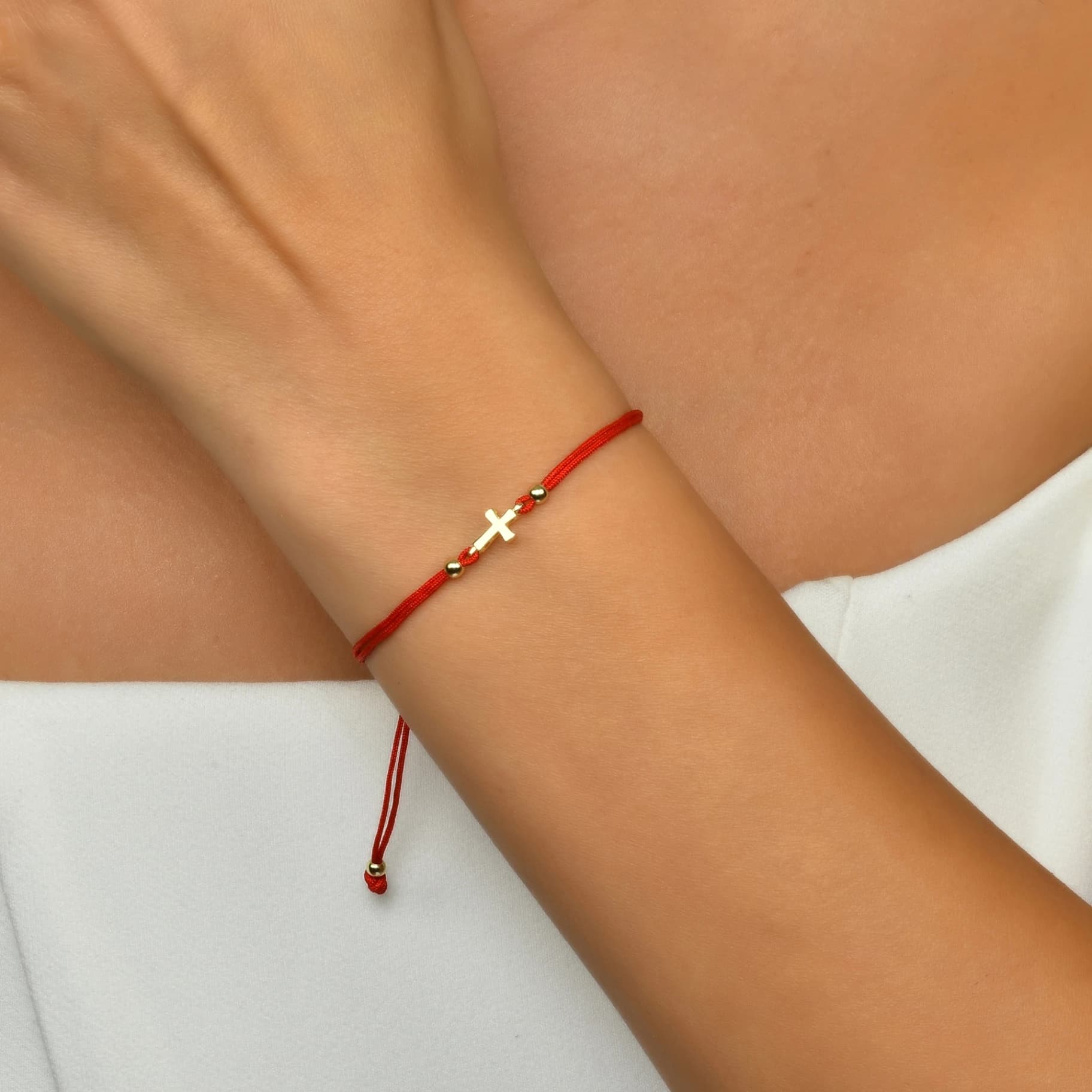 Гривна с червен конец Кръст - Image 2