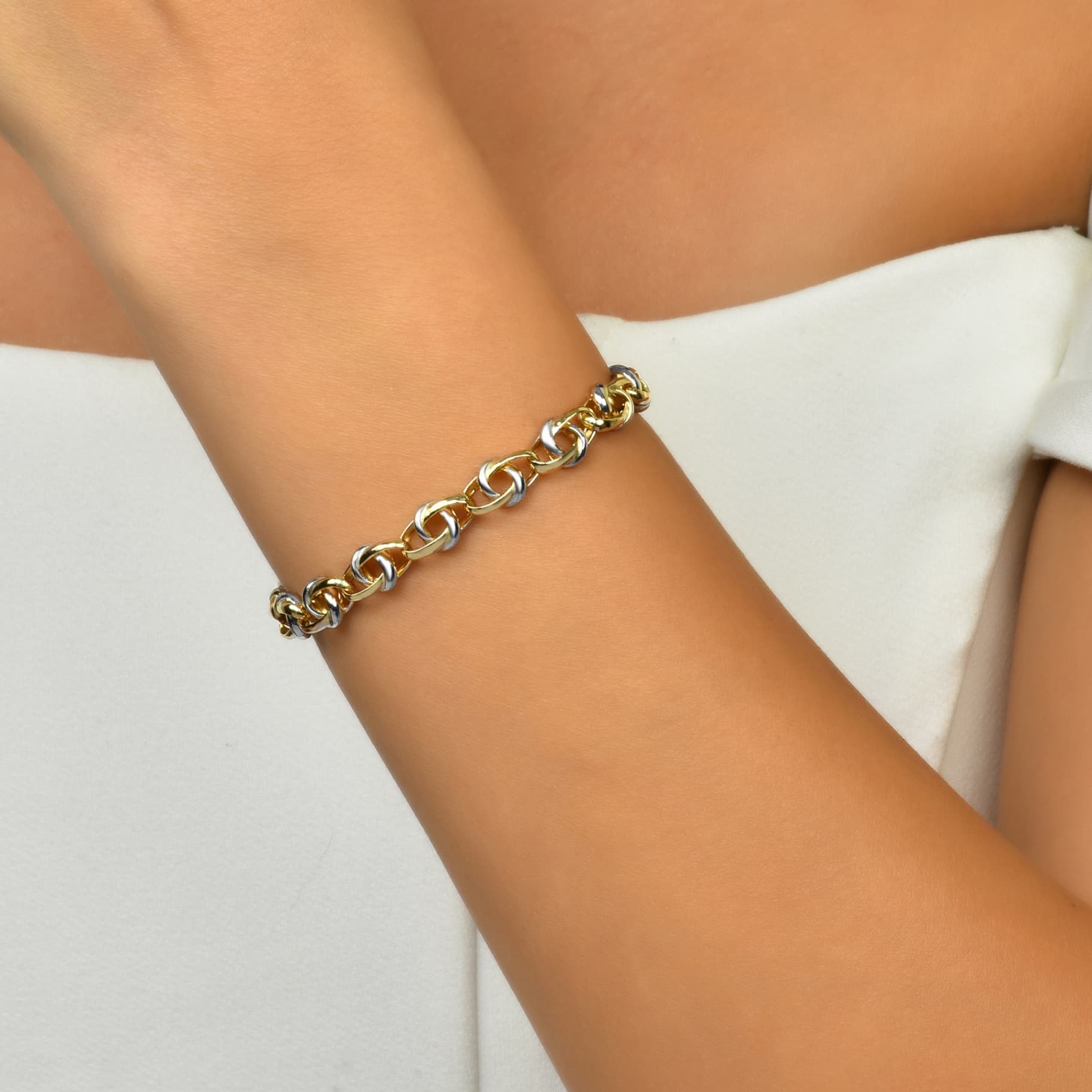 Гривна от бяло и жълто злато плетка роза - Image 2