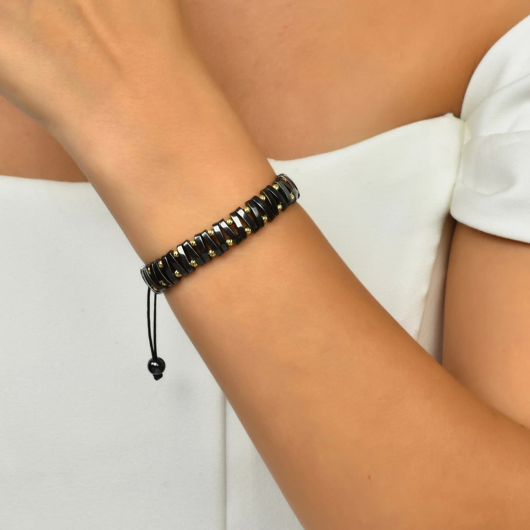 Гривна с черни мъниста - Image 2