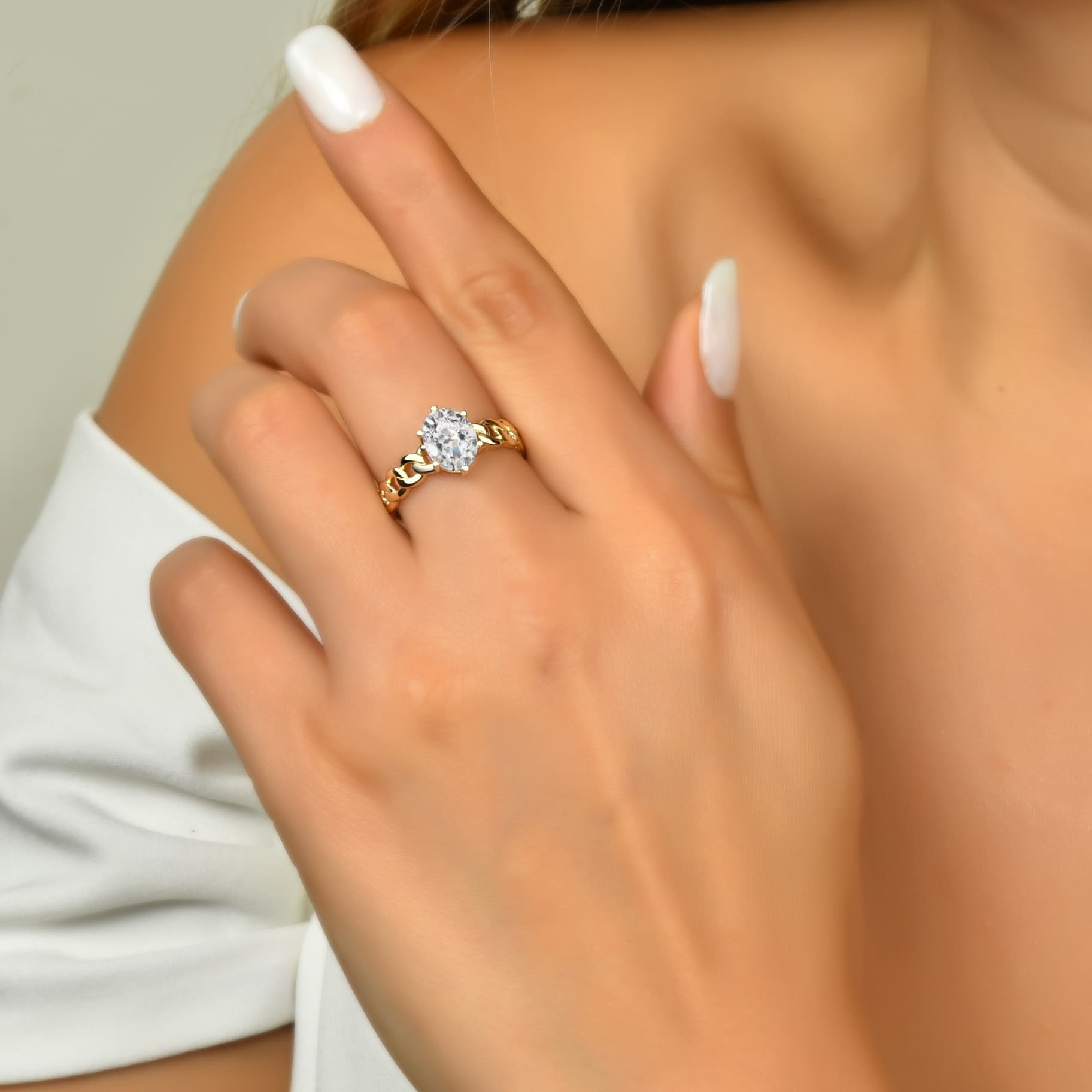 Годежен пръстен от жълто злато с бели цирконий - Image 2