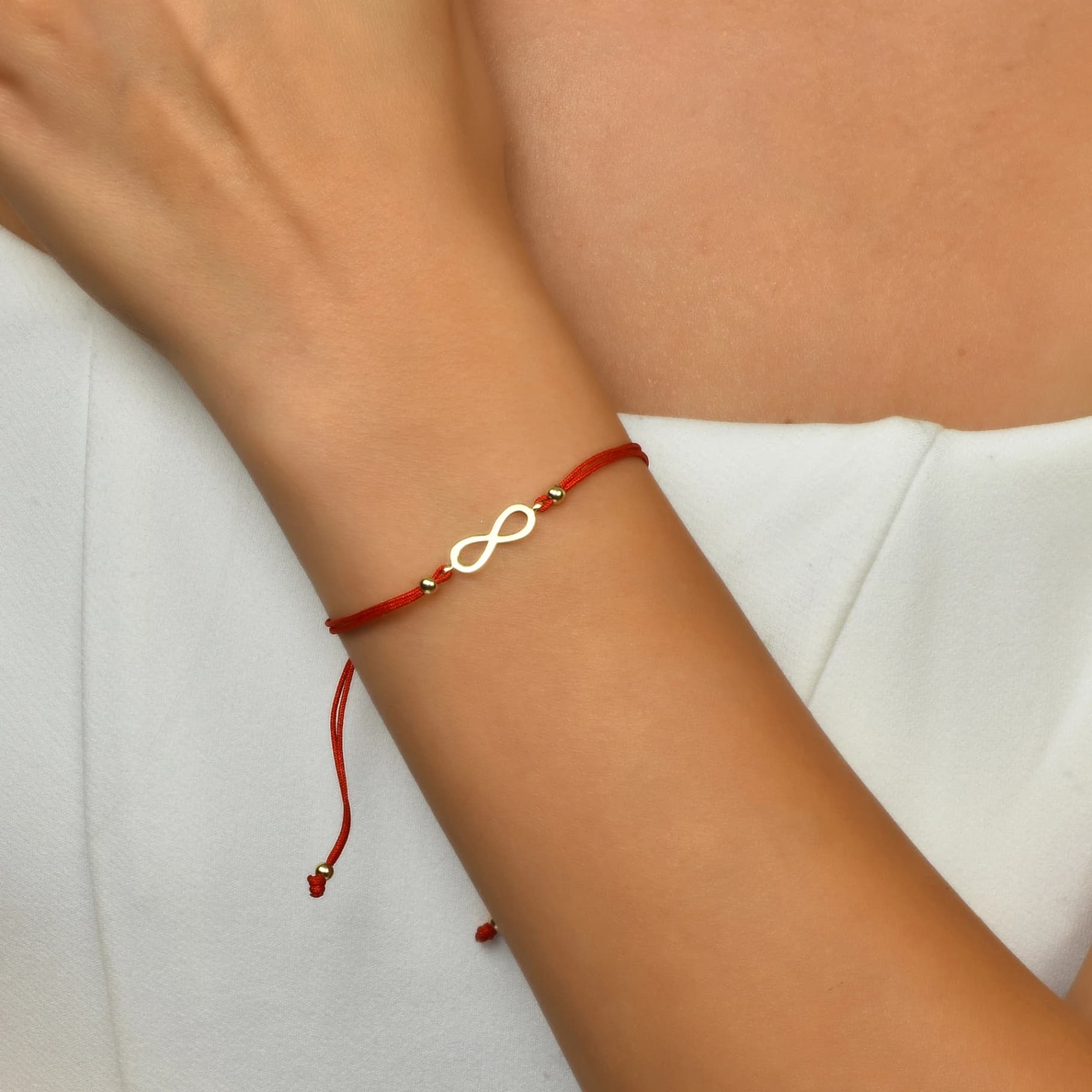 Гривна с червен конец Безкрайност - Image 2