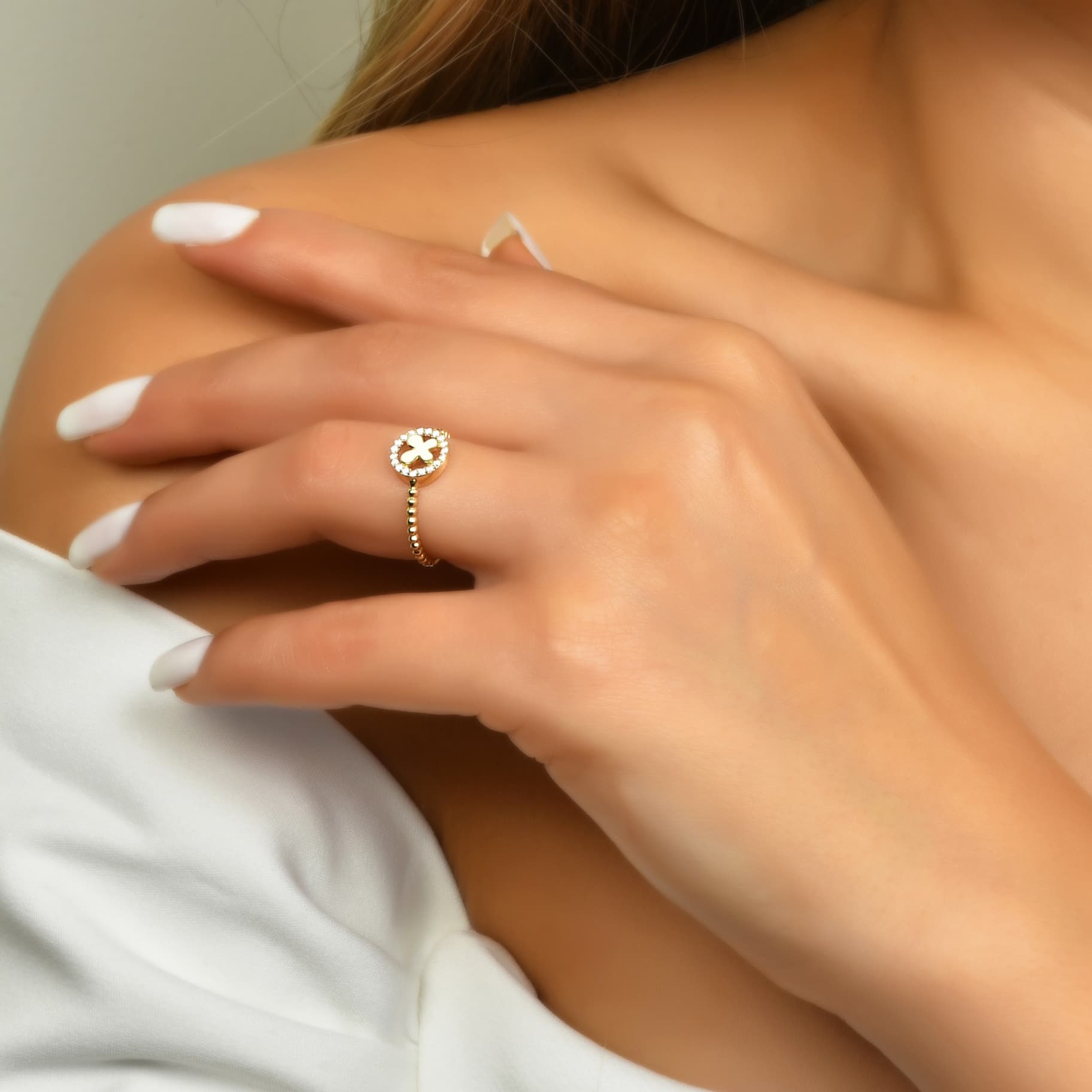 Пръстен от жълто злато с бели цирконий - Image 2