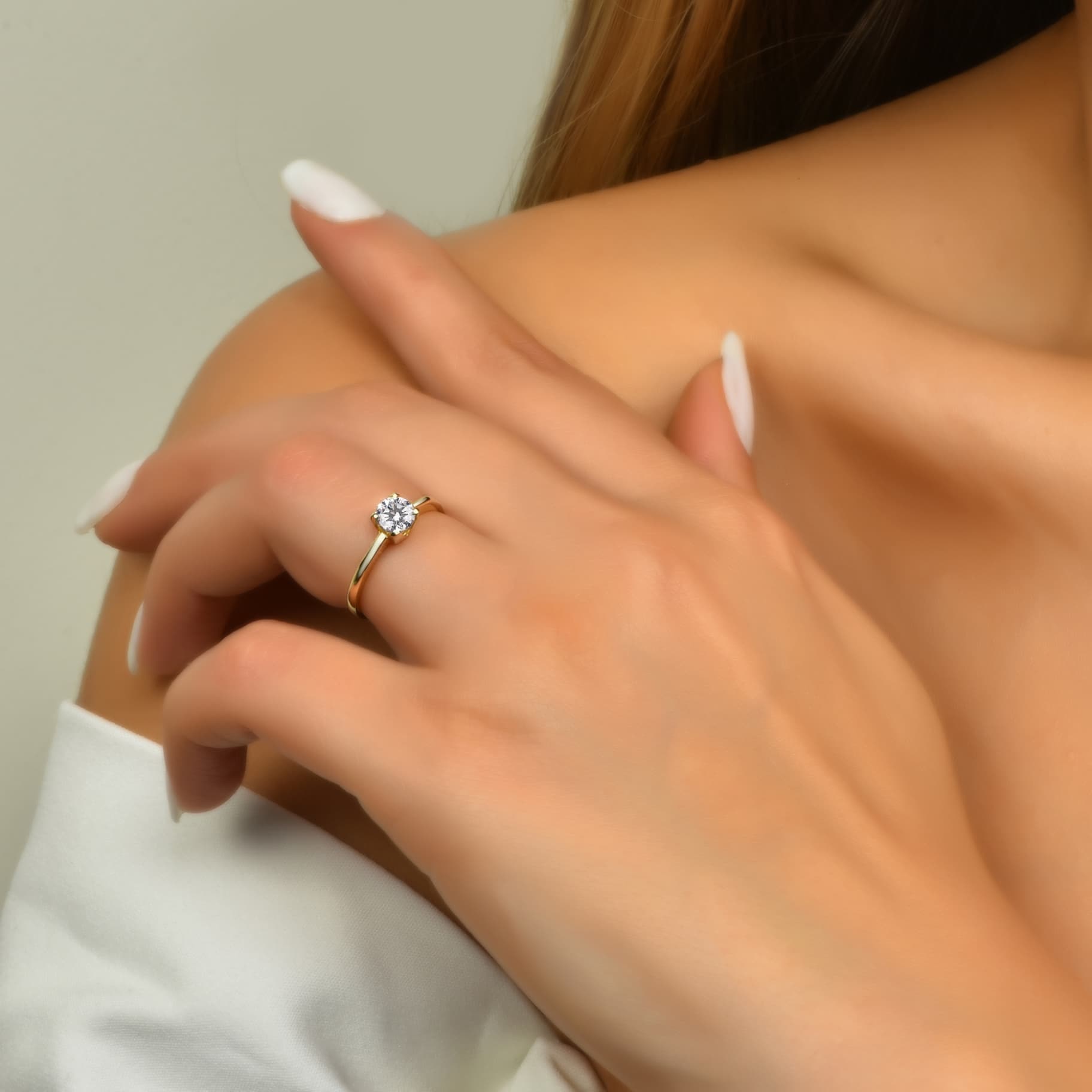 Годежен пръстен от жълто злато с бели цирконий - Image 2