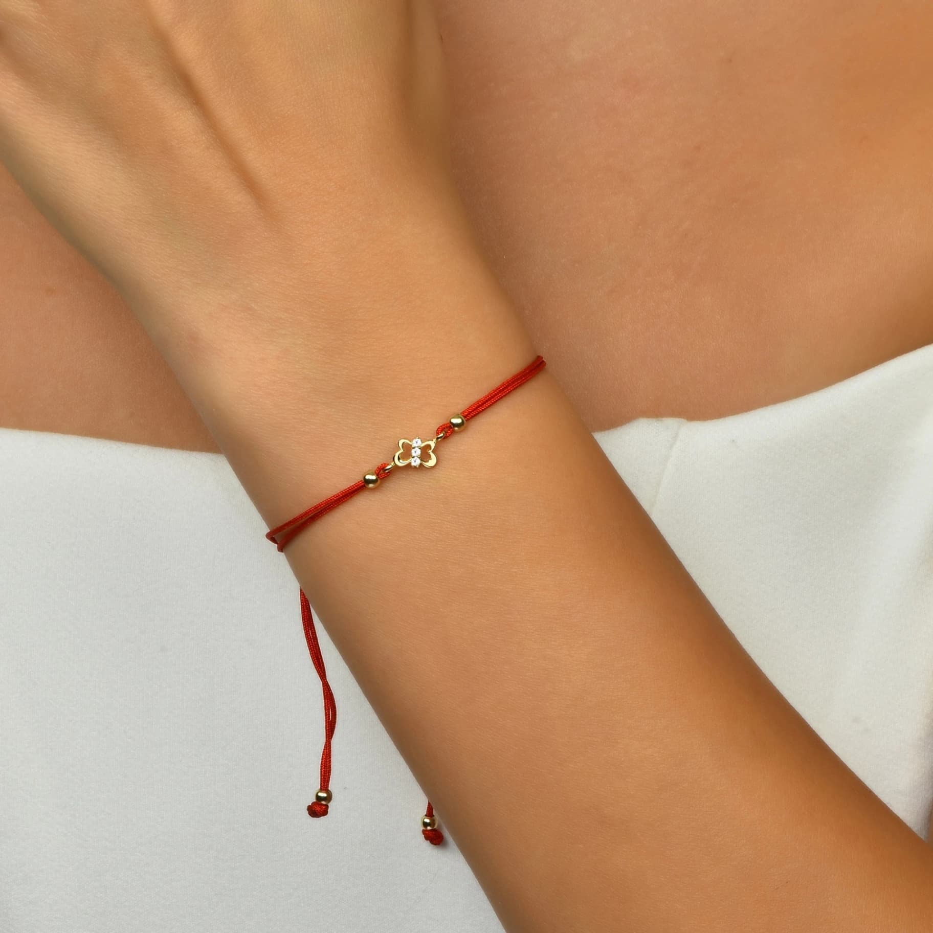 Гривна с червен конец Пеперуда с бели цирконий - Image 2