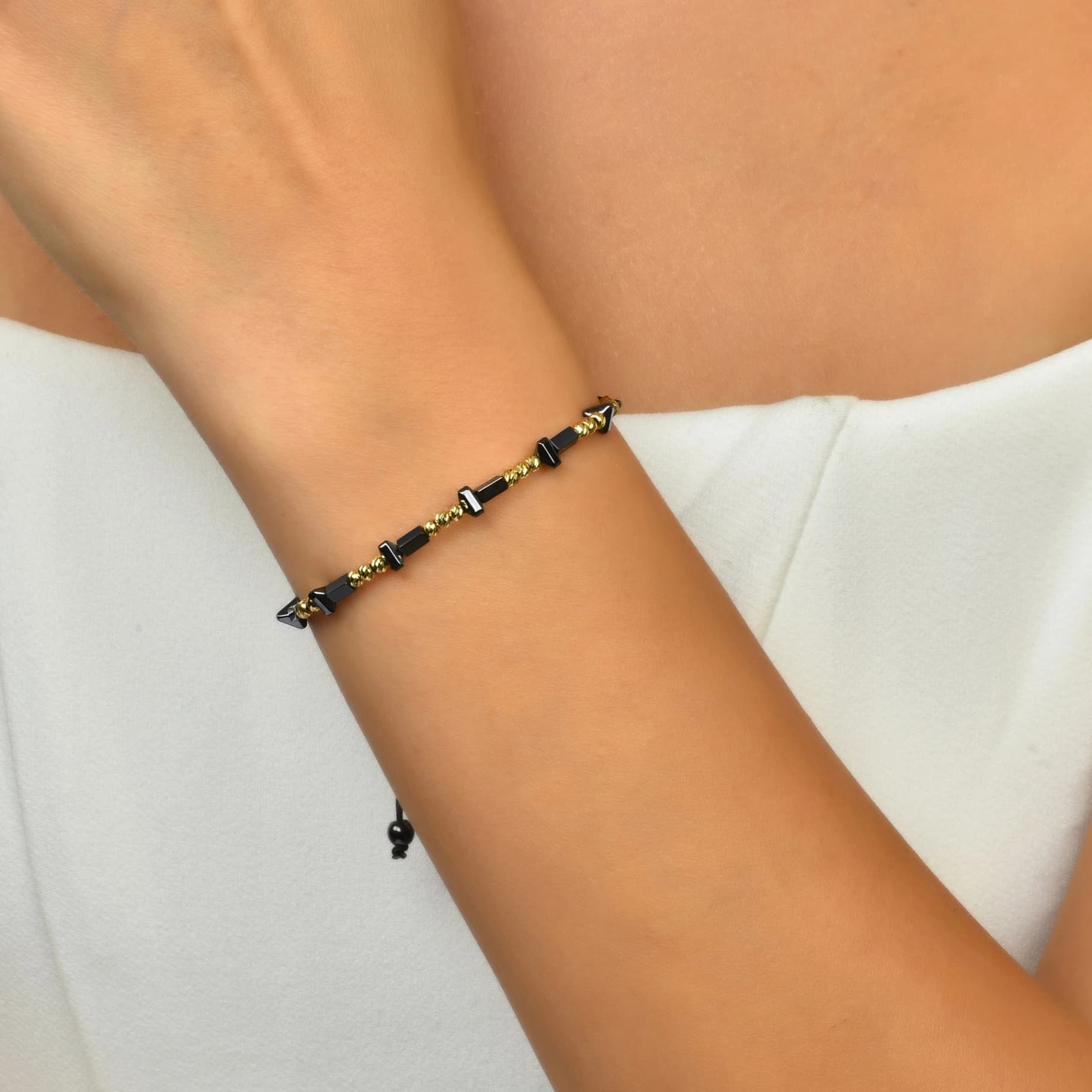 Гривна с черни мъниста и златни топчета - Image 2